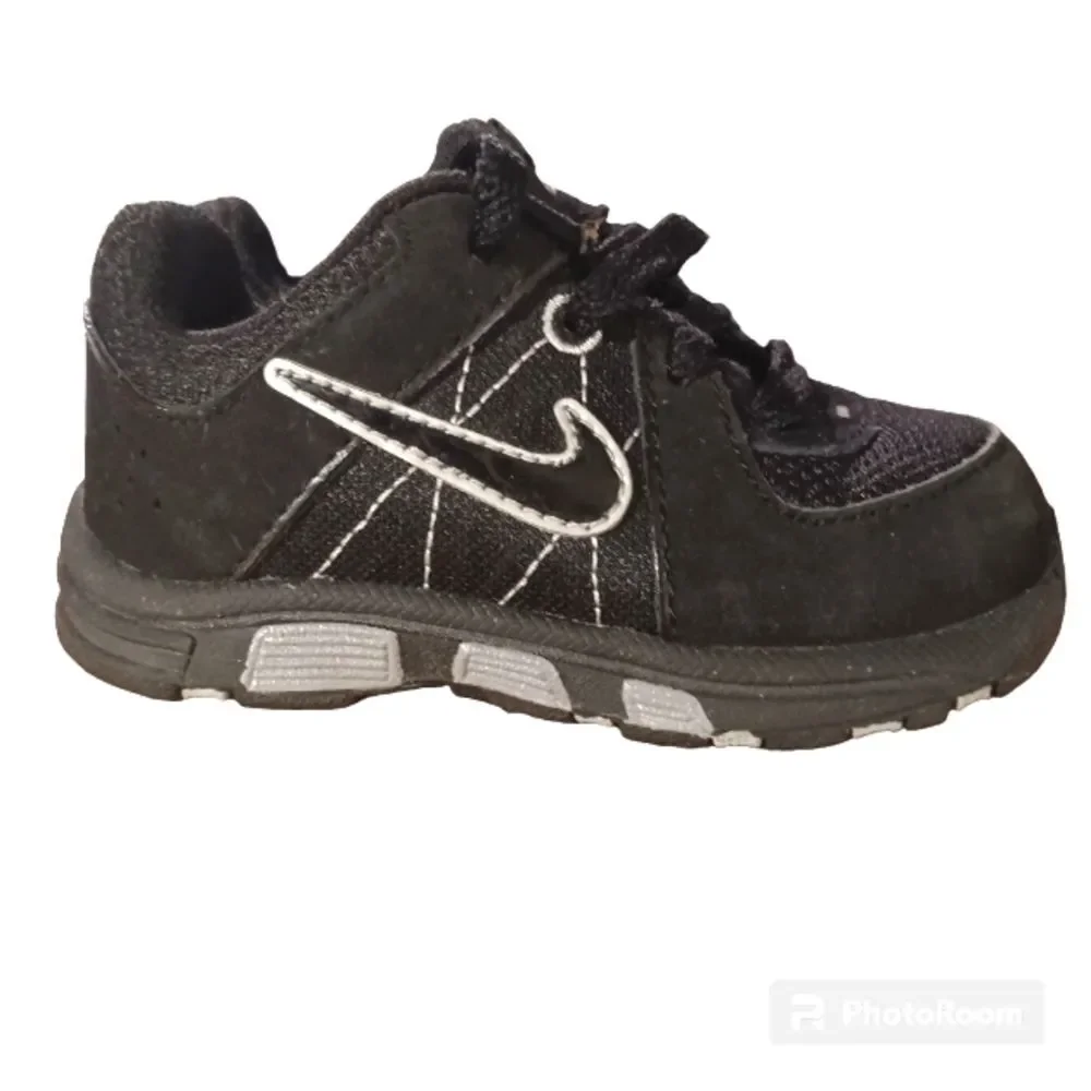 Nike Toddler Black Suede Swoosh Sneakers Sz 4C
